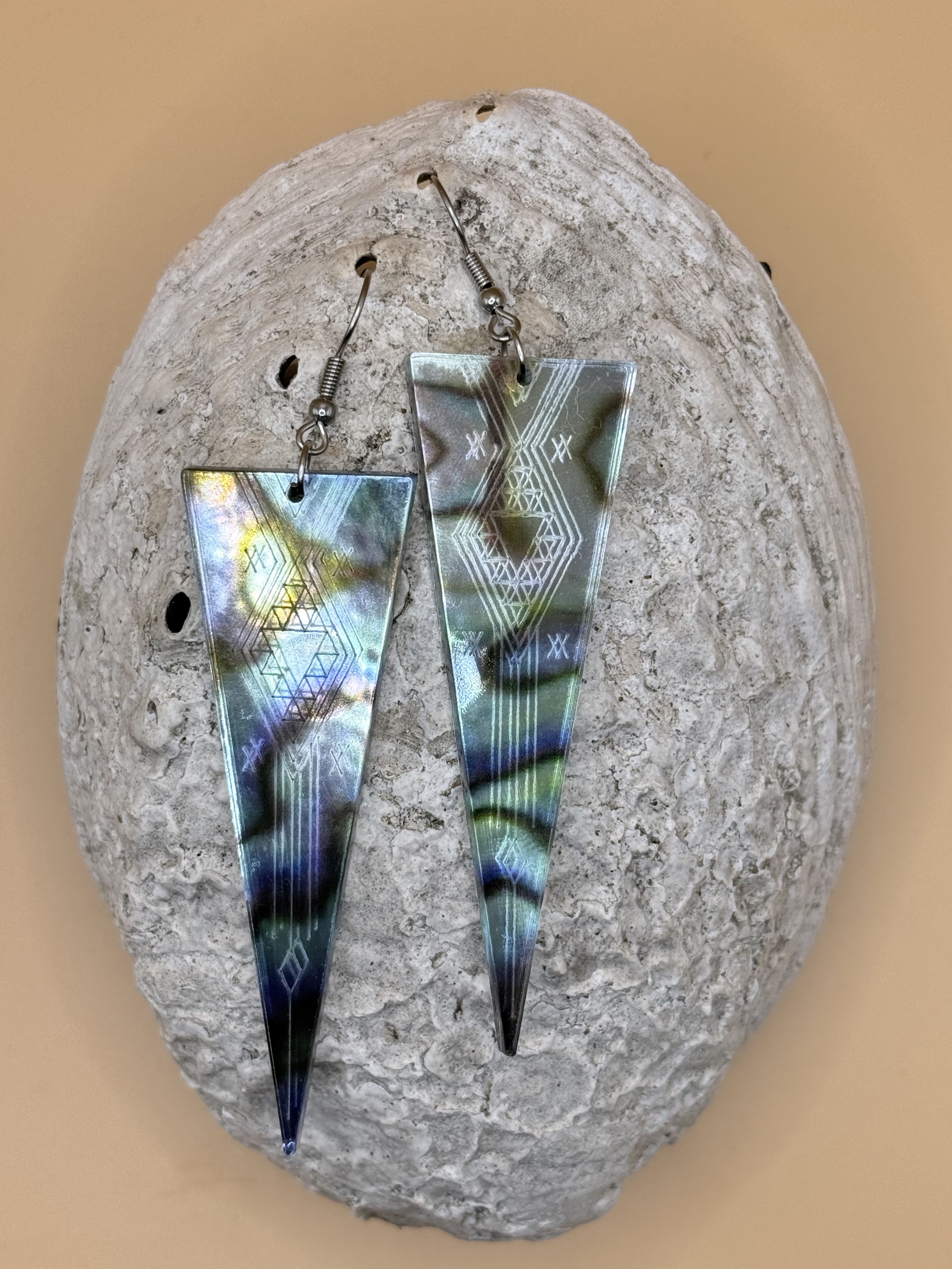 Niho Tapahi Earrings