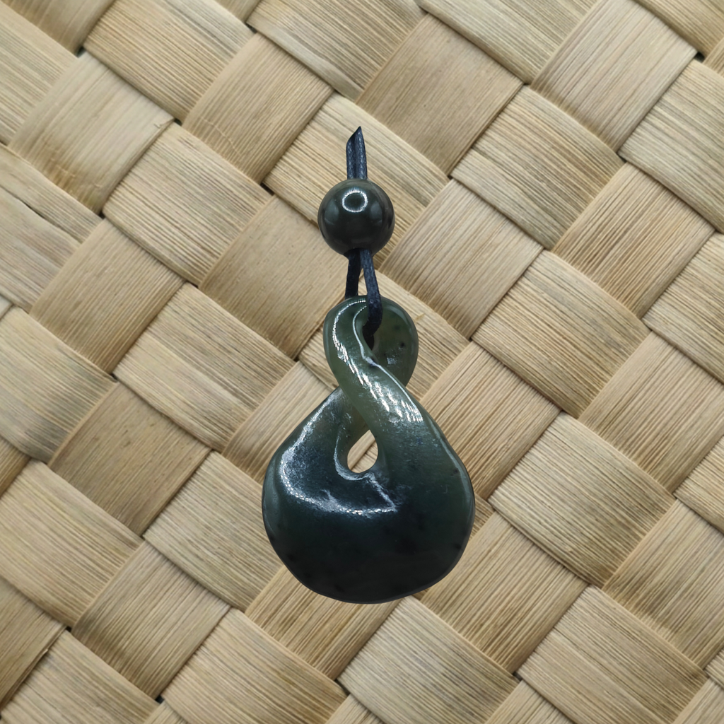 Figure 8 / Pikorua Pounamu