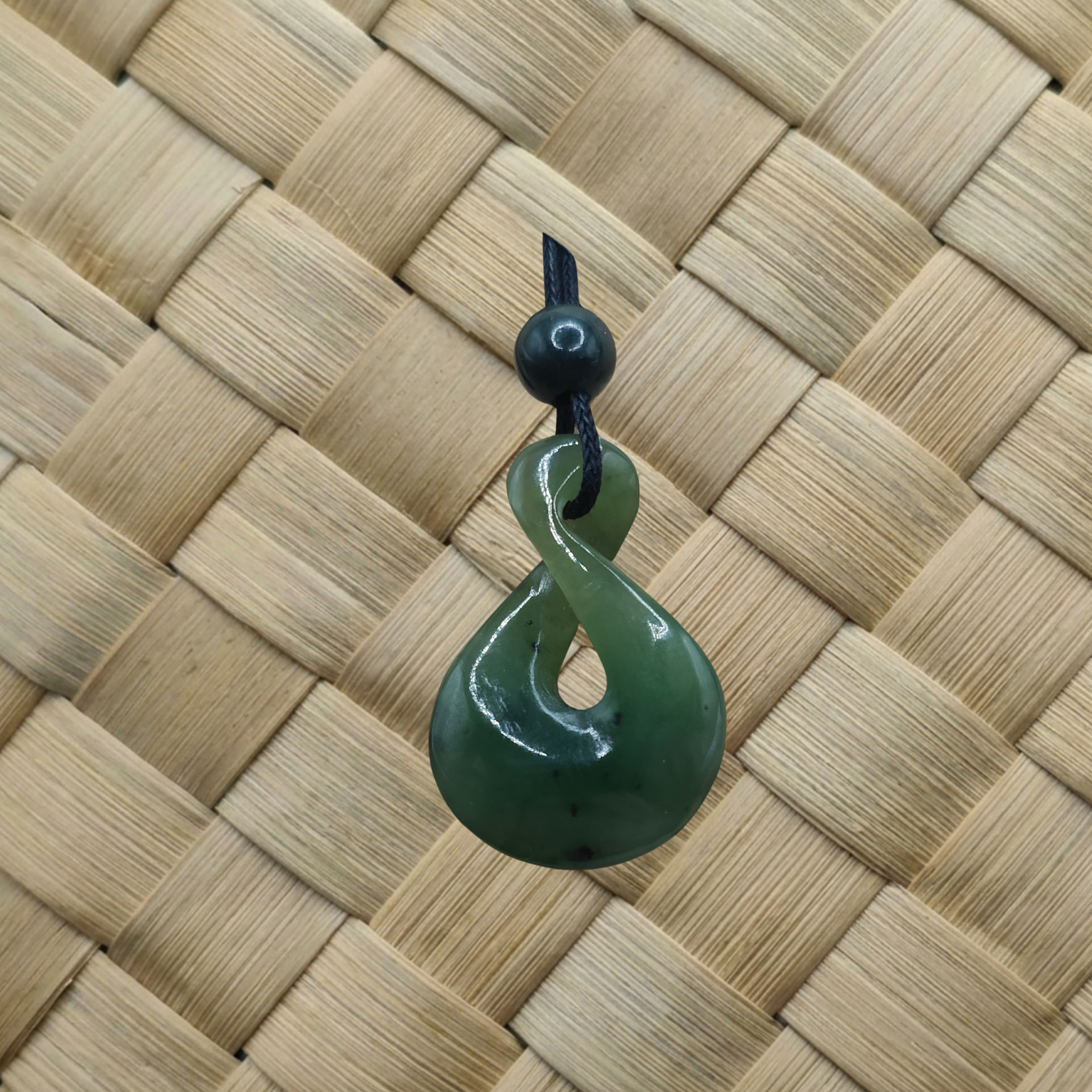 Figure 8 / Pikorua Pounamu