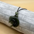 Dolphin / Aihe - Pēpi Pounamu